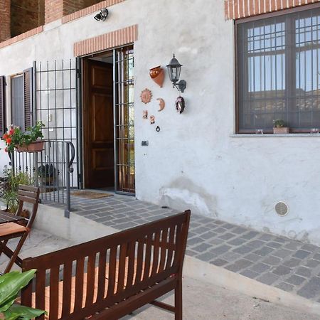 مبيت وإفطار Lequio Tanaro La Casa Di Enzo المظهر الخارجي الصورة