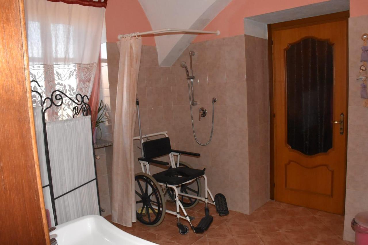 مبيت وإفطار Lequio Tanaro La Casa Di Enzo المظهر الخارجي الصورة